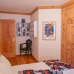 Chesa Arlas C4 By Interhome Daire